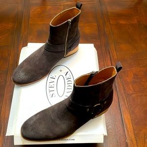 Steve Madden size 11.